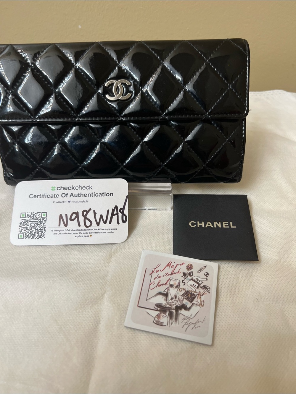 CHANEL Quilted Patent Long Leather Wallet - Picture 9 of 15